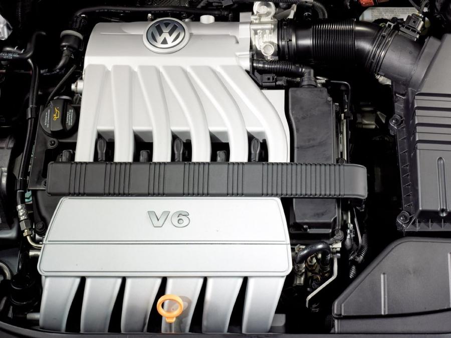  Volkswagen Passat V6 FSI 4Motion 2006 года  (фото 2 из 22)